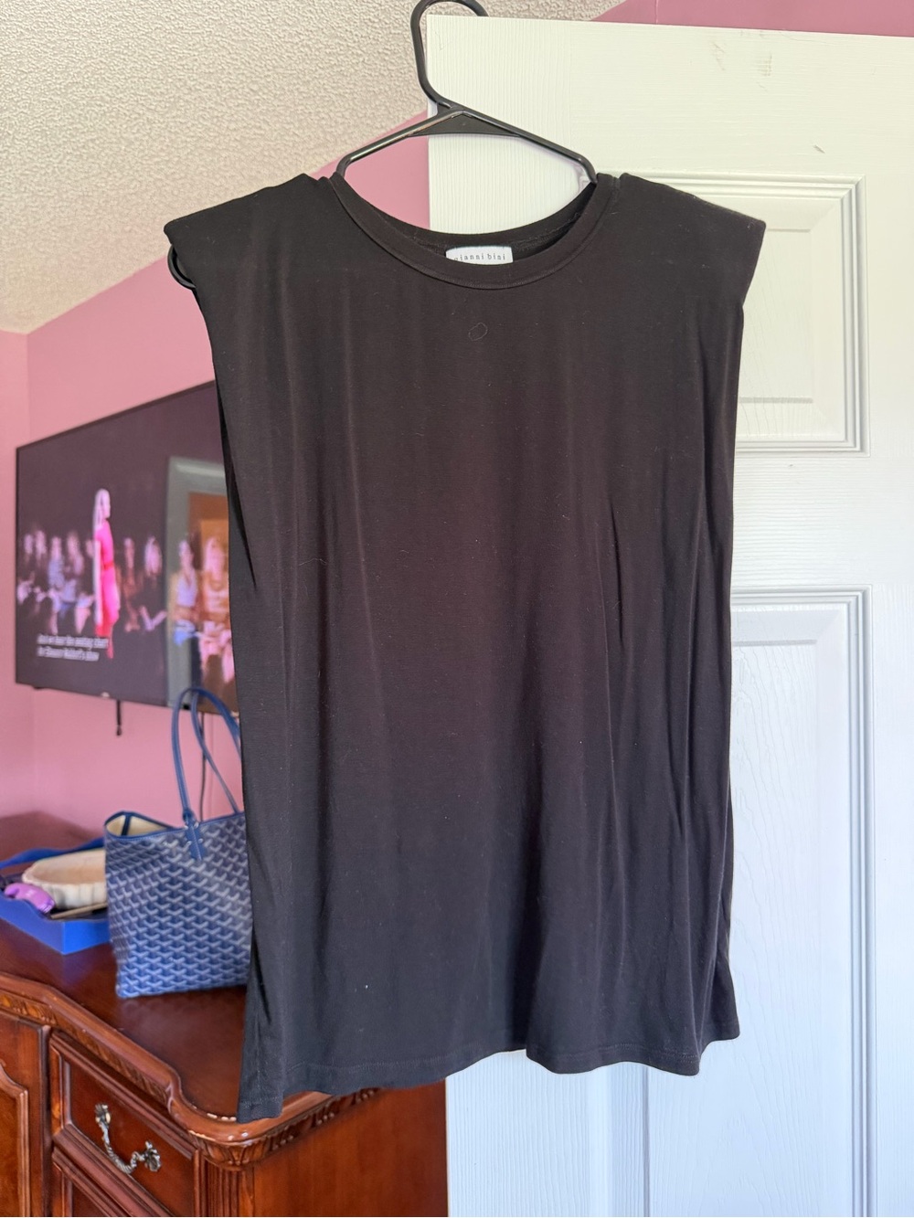 Sleeveless puff shoulder Black Women's Top